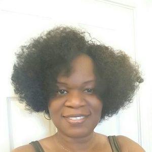 Meet your Posher, Elaine